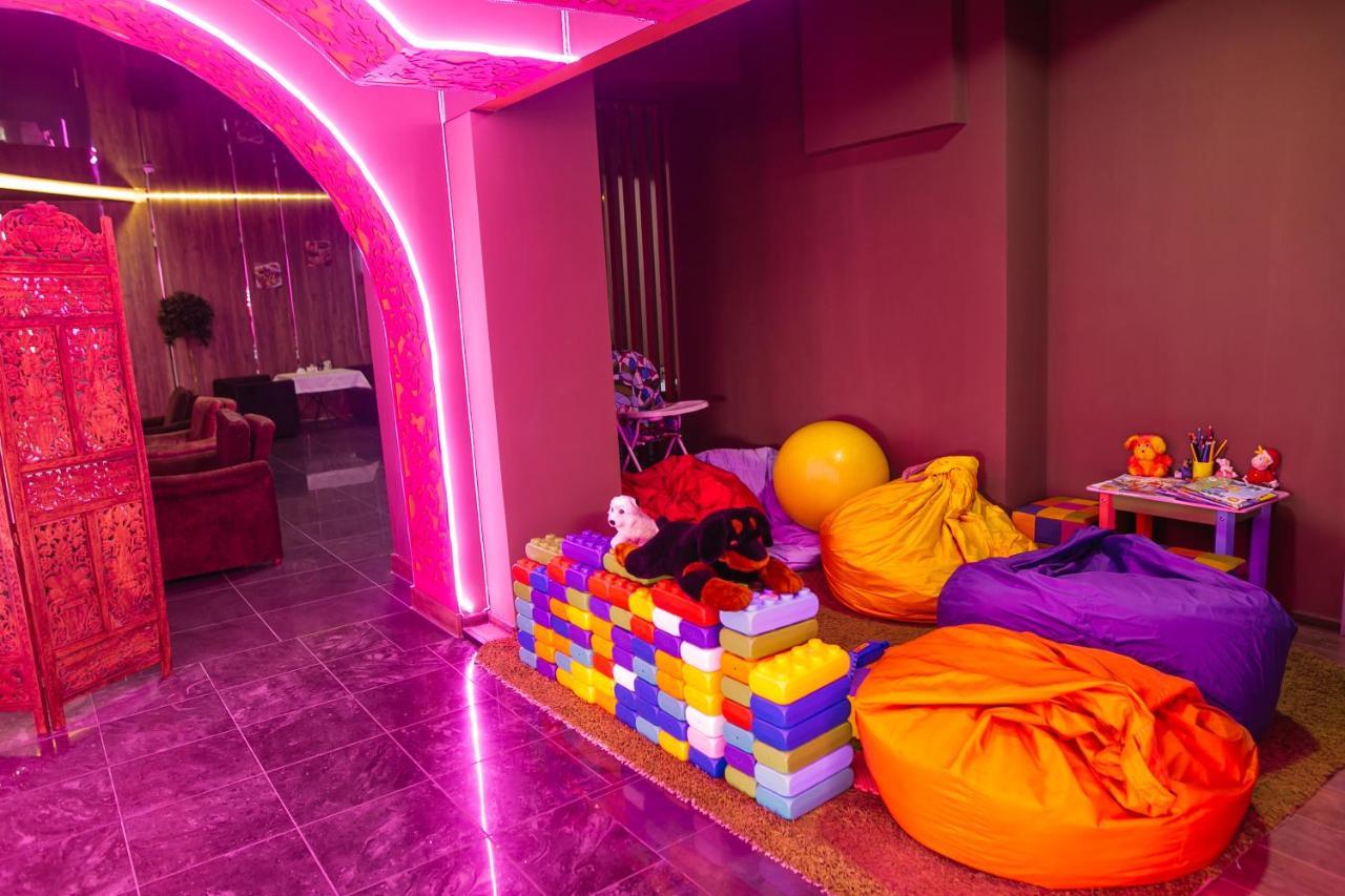 Boutique Spa Casino Hotel Lybid Plaza Khmel'nyts'kyy Ngoại thất bức ảnh